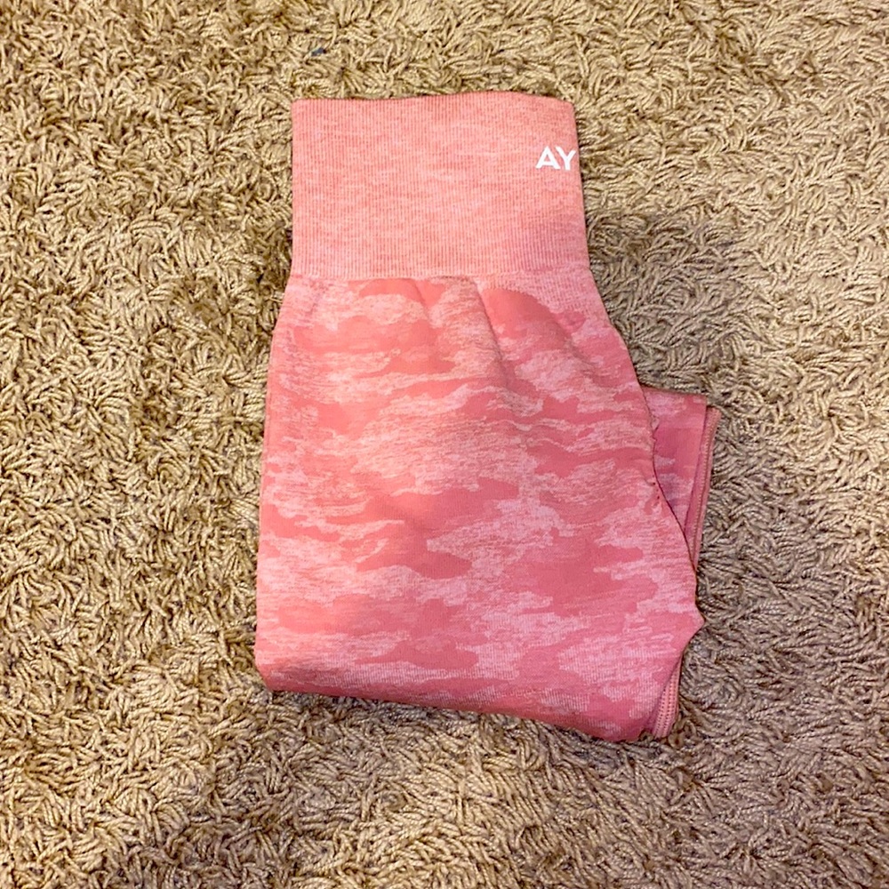 AYBL scrunch butt, seamless leggings